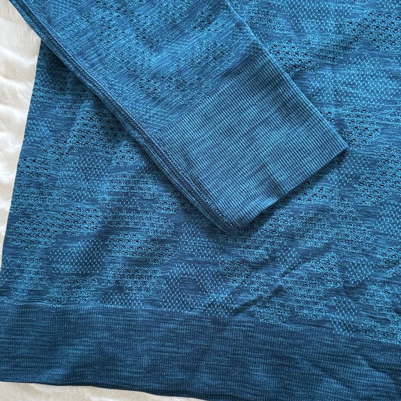 Lululemon  pacífic Teal Night Diver Perfórated Mesh Breeze by Long Sleeve sz 8 - Picture 2 of 4